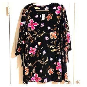 Floral v-neck shift dress